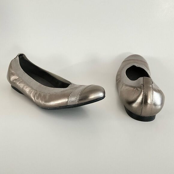 Stuart Weitzman Patent Leather Two-tone Ballet Flats Pewter 8 - Picture 3 of 12